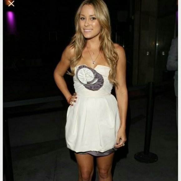 BCBG Max Azria Runway - Picture 4 of 5